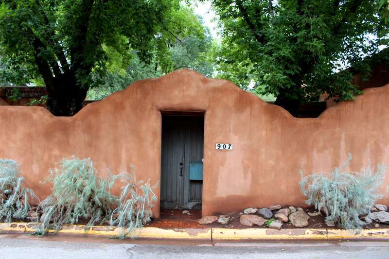 Canyon Road, Santa Fe, New Mexico, USA