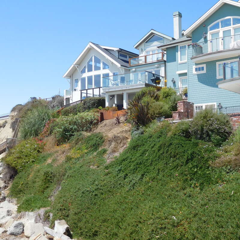 Capitola 743

Capitola shoreline.
