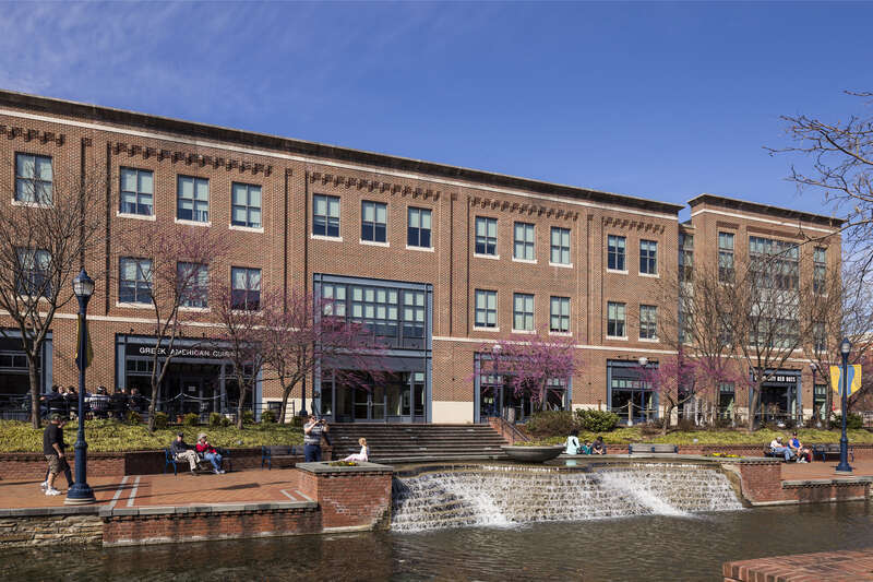 Carroll Creek Park, Frederick, Maryland, USA
