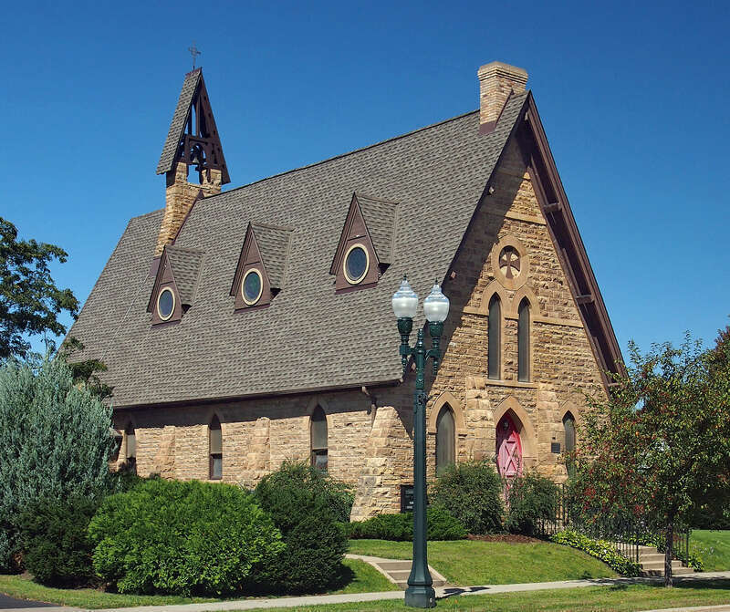 Church of the Holy Communion, 116 N Minnesota Ave, St Peter, Minnesota, USA.  Viewed from the south.  





This is an image of a place or building that is listed on the National Register of Historic Places in the United States of America. Its