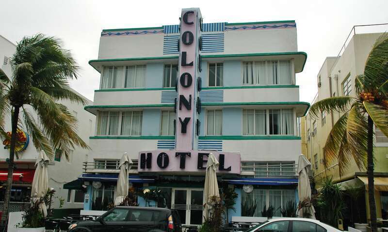 Colony Hotel