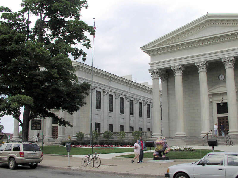 Erie County courthouse, w:Erie, Pennsylvania