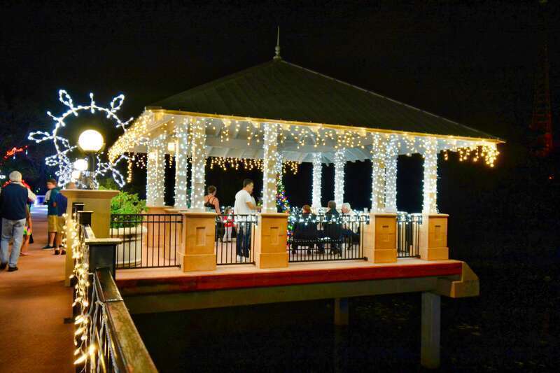 We might not have falling snow or freezing cold weather here in Florida to get us in the holiday mood, but we got lights ! Over a million LED lights shining throughout the Florida Botanical Gardens highlighting the tropical plants in nature themed