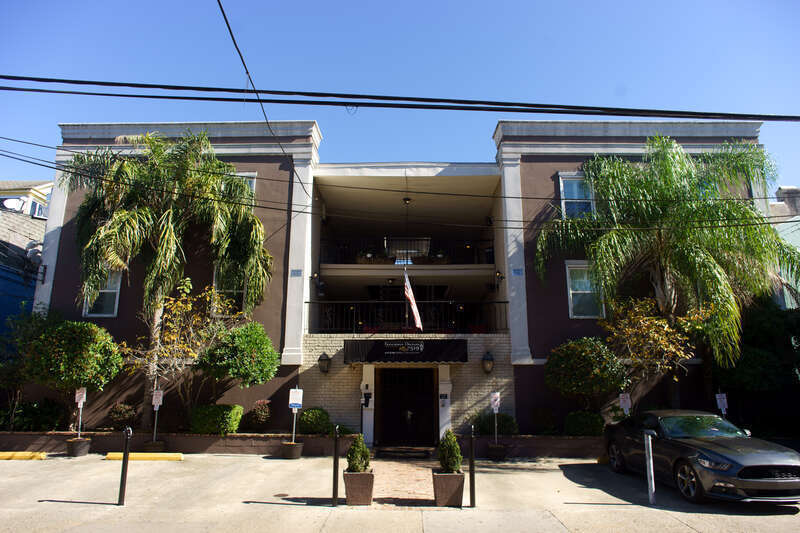 Front of Frenchmen Orleans 519 hotel