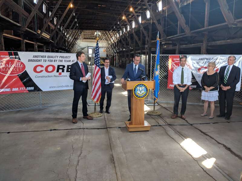 Thursday, September 20, 2018 -- Governor Dannel P. Malloy today joined Hartford Mayor Luke Bronin, Connecticut Department of Transportation (CTDOT) Commissioner James Redeker, developer Carlos Mouta, and other state and local officials for a
