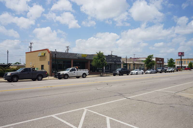 East Main Street in Grand Prairie, Texas (United States).
