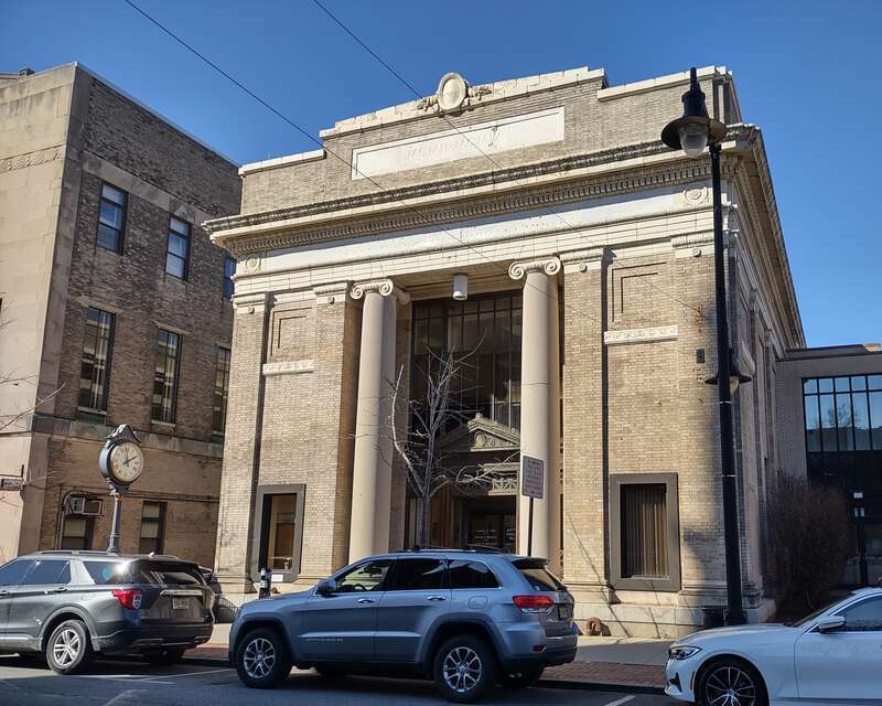 Looking north on a sunny, windy early afternoon
