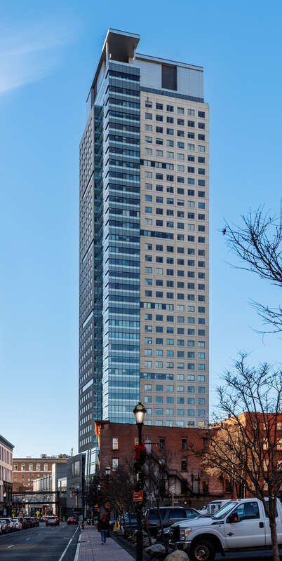 Hartford 21, apartment building at 221 Trumbull St, Hartford, CT