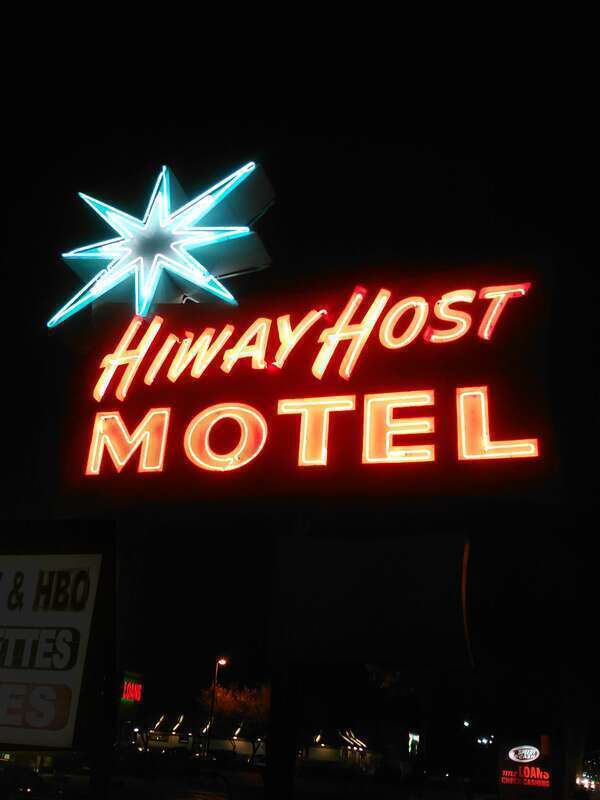 Hiway Host Motel