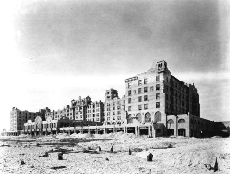 Local call number: RC03623
Title: Hollywood Beach Hotel after the 1926 hurricane
Date: October 12, 1926
Photographer: http://www.floridamemory.com/solr-search/results/?q=collection:%22Florida Photographic Collection&quot; AND photographer:&quot;Fishbaugh, W.