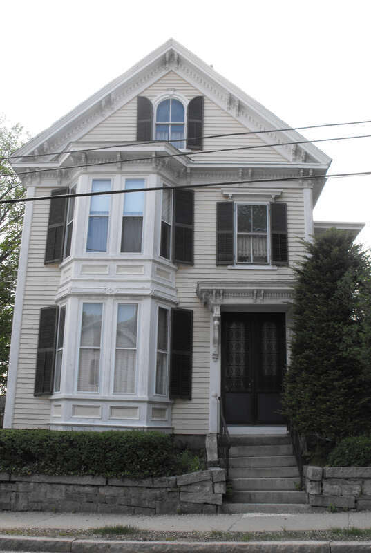 House at 10 Park Street, Methuen, MA