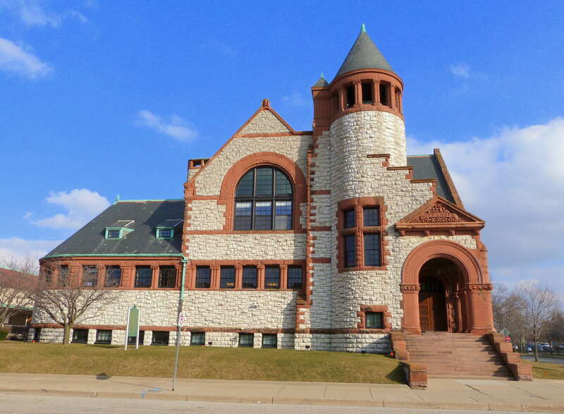 The historic Hoyt Library building (built 1890), located at 505 Janes Avenue in Saginaw, Michigan, United States, is listed as a contributing (&quot;pivotal&quot;) resource in the Saginaw Central City Historic Residential District. The historic district is