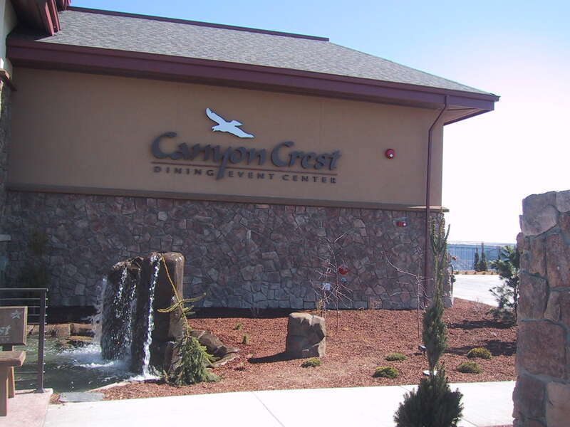 http://www.canyoncrestdining.com/