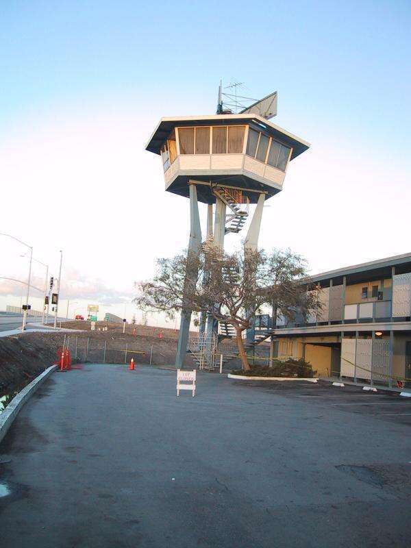 Honeymoon Suite, Hillsdale Inn, 477 East Hillsdale Blvd, San Mateo