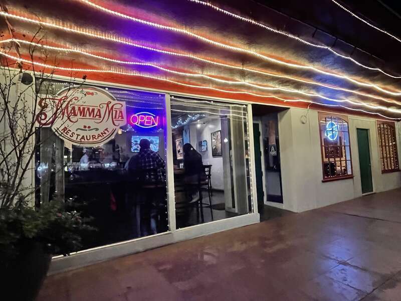 Mamma Mia Italian Restaurant, Bakersfield, California
