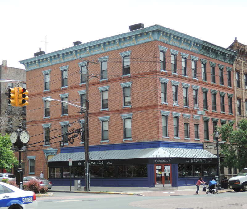 Looking south across Washington and 11th Streets on a cloudy day.