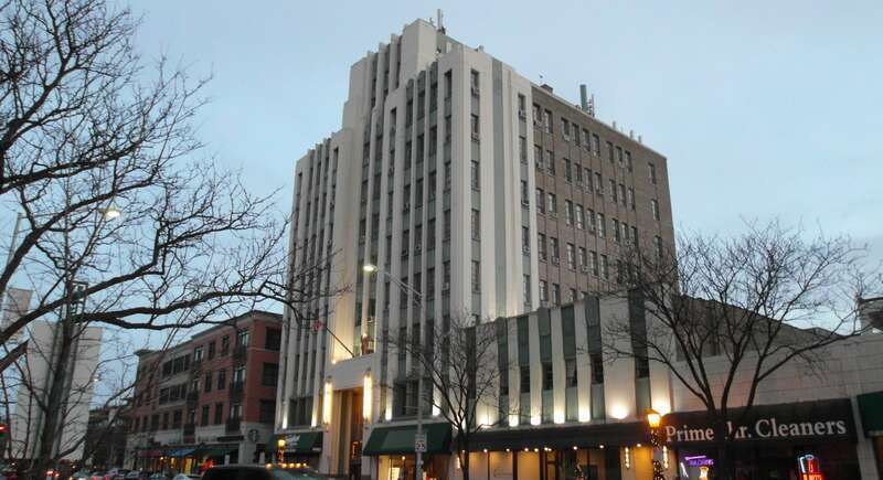 The Medical Arts Building, in Oak Park, Illinois, viewed from the northwest in 2017.