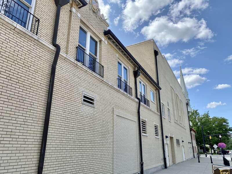 Built in 1928, this Mediterranean Revival-style theater served as a movie theater for half a century, closing in 1978.  The theater mostly sat vacant until 1992, when it was purchased by Dave Longaberger and The Longaberger Company and subsequently