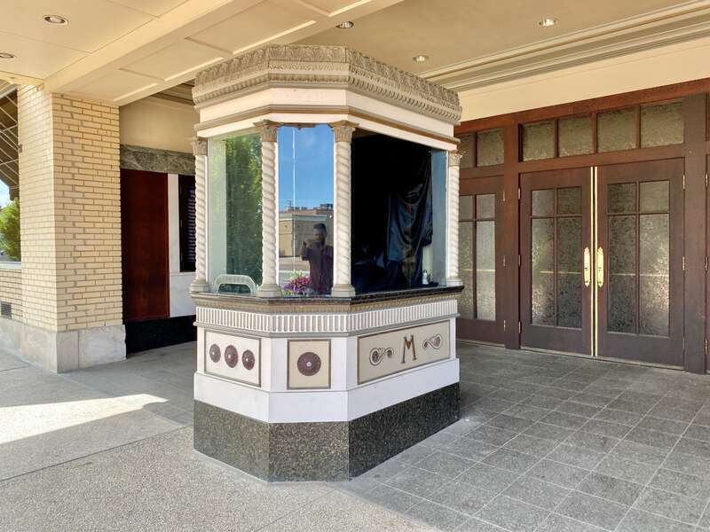 Built in 1928, this Mediterranean Revival-style theater served as a movie theater for half a century, closing in 1978.  The theater mostly sat vacant until 1992, when it was purchased by Dave Longaberger and The Longaberger Company and subsequently