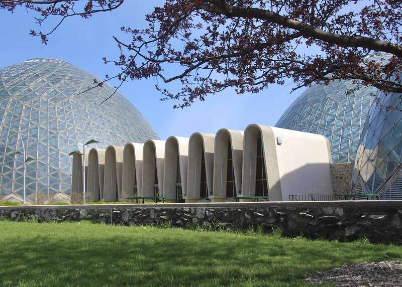 Mitchell Park, Milwaukee, WI 53204, USA