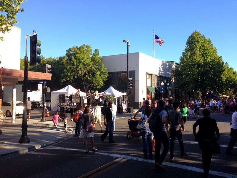 Streets and buildings in Mountain View, California