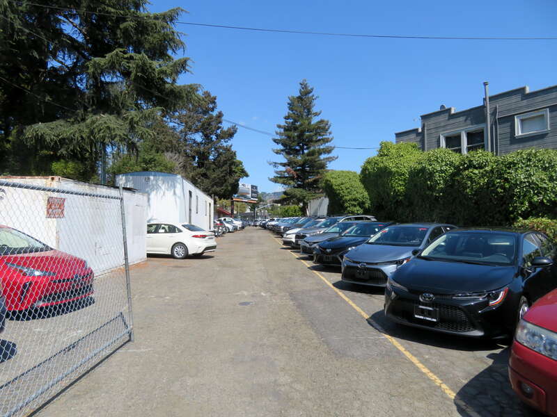 A parking lot near Broadway in Oakland, seen in September 2019. The long, thin lot is located on a right-of-way originally purchased by the Key System for a never-built line to San Jose.