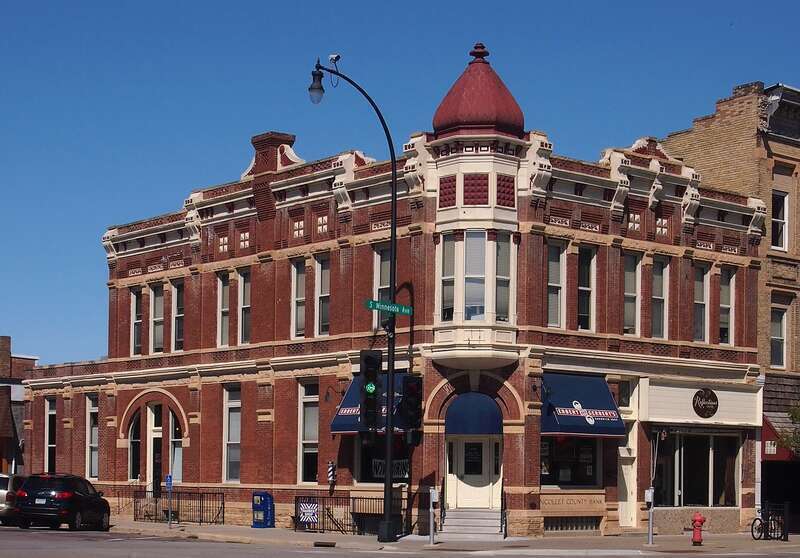 Nicollet County Bank, 224 S Minnesota Ave, St Peter, Minnesota, USA.  Viewed from the south.