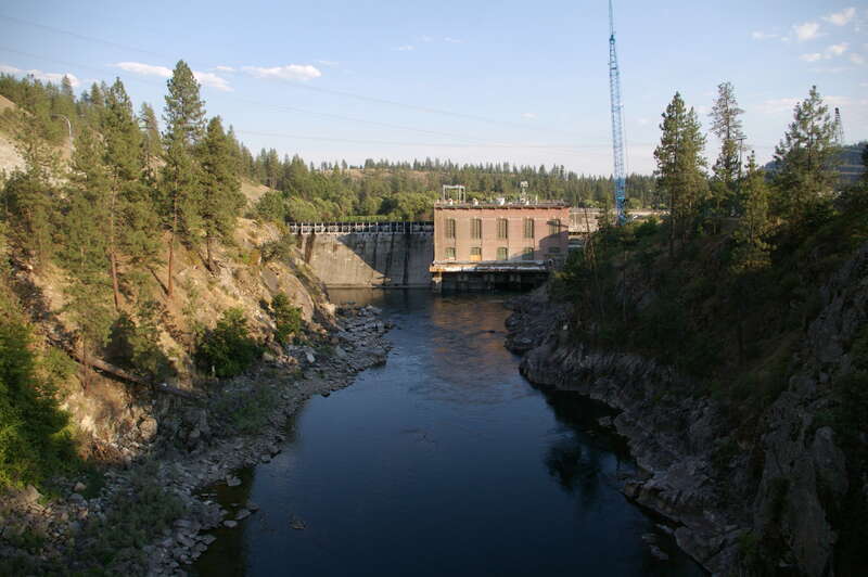 Nine Mile dam and powerhouse