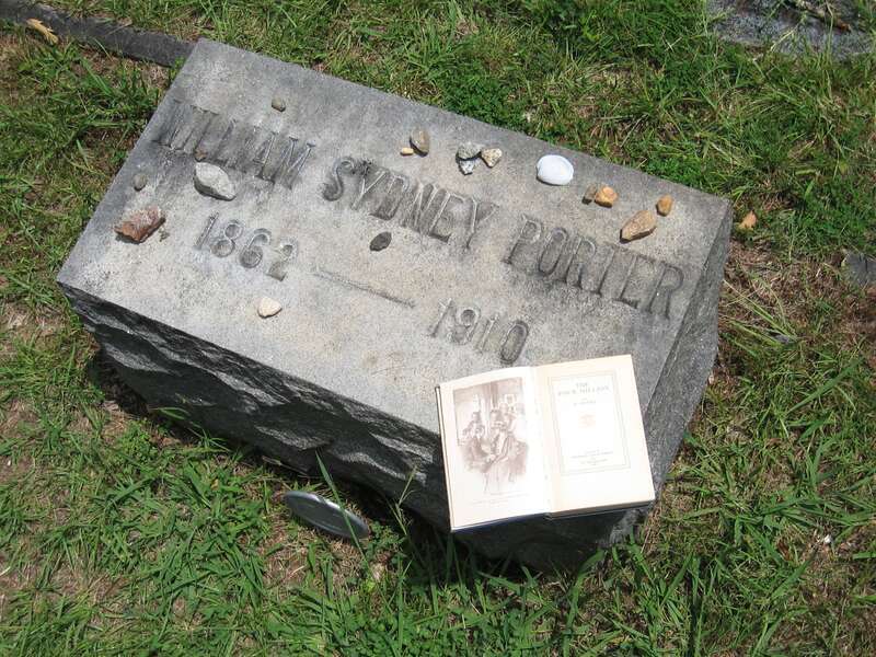 Grave site for William S Porter (O. Henry) with a 1923 publication of The Four Million (from the Caney Buckner library).