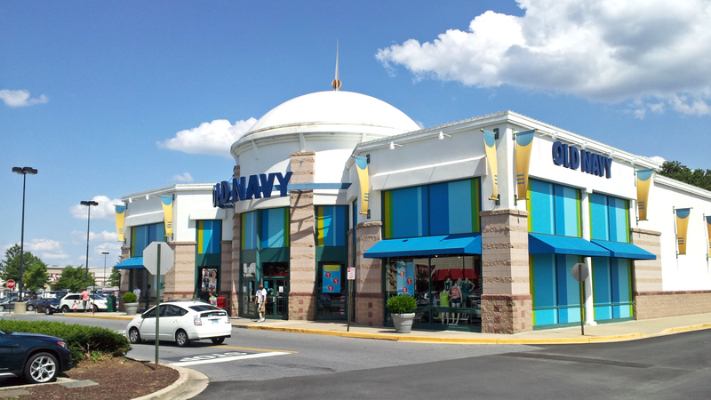 Old Navy store at the Montrose Crossing shopping center in Rockville, Maryland.

Ben Schumin is a professional photographer who captures the intricacies of daily life.  This image may be used under Creative Commons Attribution-ShareAlike 2.0.  Please