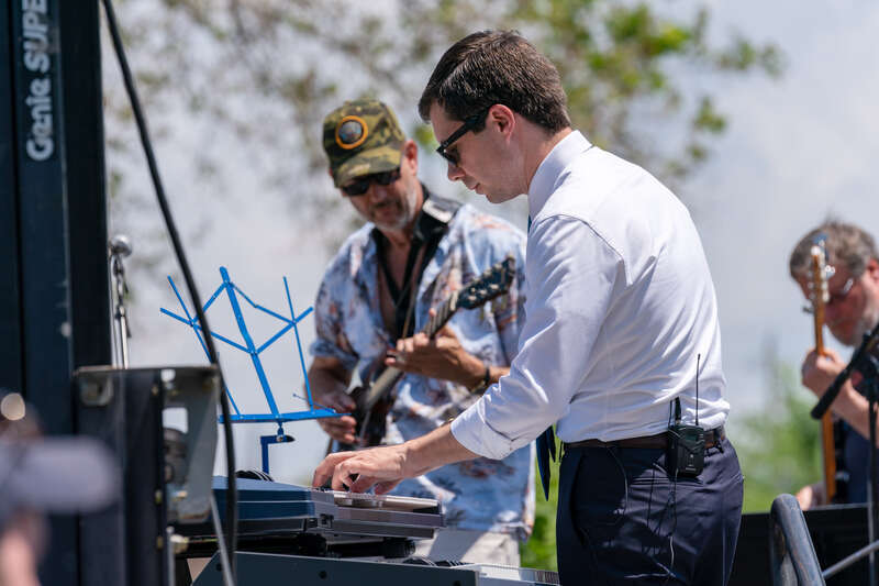 Outside the 2019 Iowa Democrats Hall of Fame Celebration in Cedar Rapids, Iowa on Sunday. June 9

Please attribute to Lorie Shaull if used elsewhere.