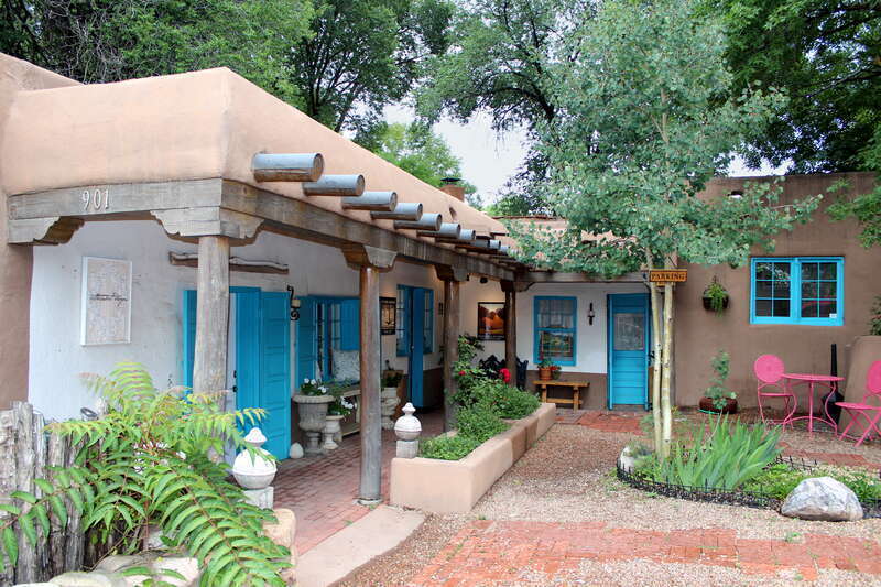 Ronnie Layden Fine Art Gallery, 901 Canyon Rd,  Santa Fe, NM, USA