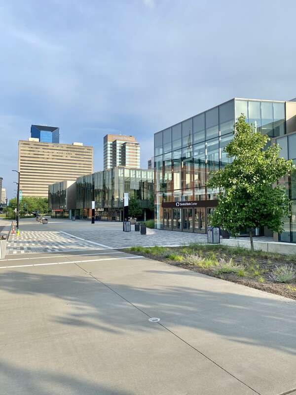Built in 1974-1976 and designed by Ellerbe Becket, this Contemporary arena was renovated between 2015 and 2021 under the direction of NBBJ Architects and Messer Construction.  The arena has a capacity of about 20,000 spectators, reduced from the