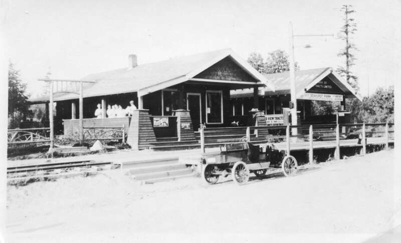 Seahurst Park real estate sales office, Burien, Washington, U.S. c. 1912.
Tracks are for the Highland Park and Lake Burien Railway.
See comments (on linked Flickr source) for the scene now.
More on the Burien streetcar at [Rob's] website.
Scanned