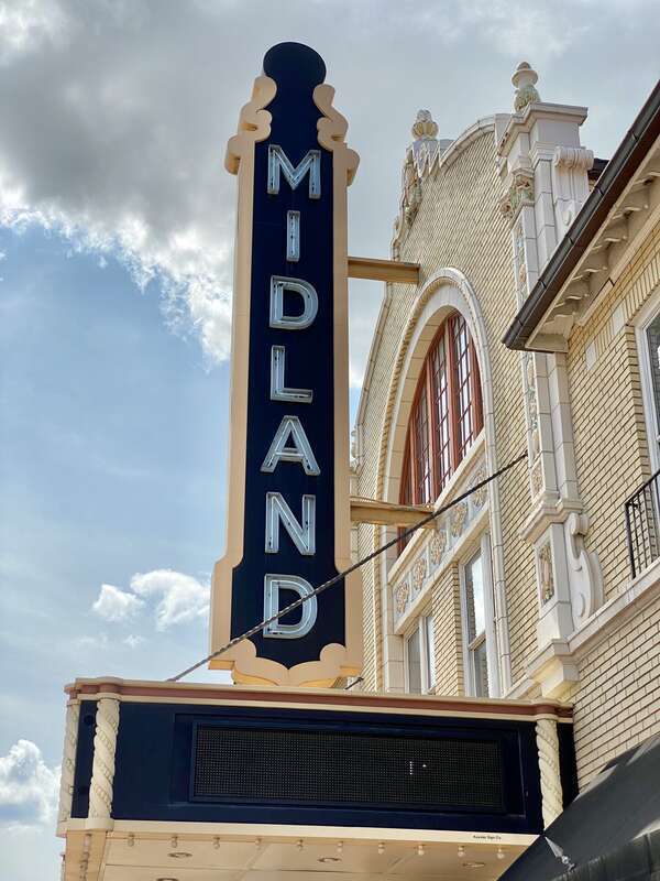 Built in 1928, this Mediterranean Revival-style theater served as a movie theater for half a century, closing in 1978.  The theater mostly sat vacant until 1992, when it was purchased by Dave Longaberger and The Longaberger Company and subsequently