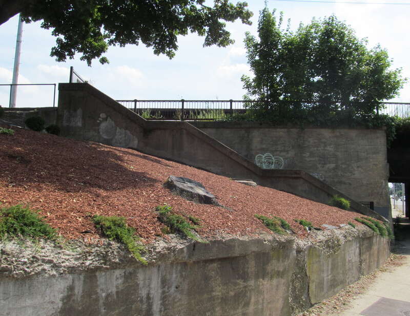 Stairs from Parker Street to the former Lawrence station in August 2012