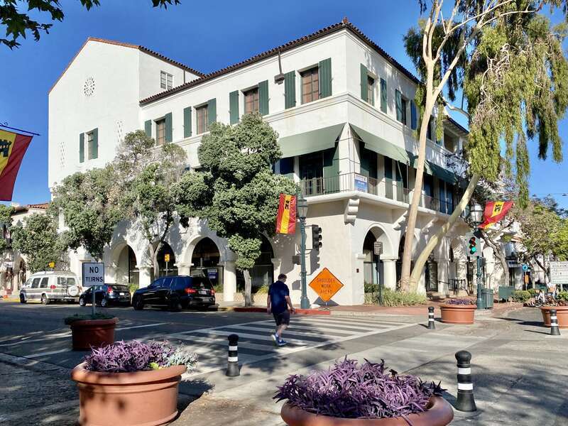 Built in 1926, this Spanish Colonial Revival-style building is characteristic of the post-earthquake buildings that can be found in Downtown Santa Barbara, which replaced structures damaged or destroyed by the earthquake.