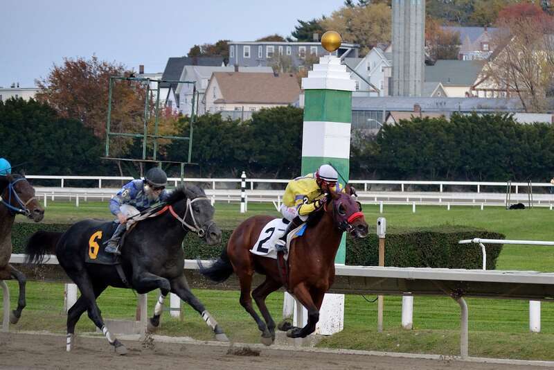 8th race, Dyn Panell on the 2, Last Laugh Now

 Suffolk Downs October 27, 2012