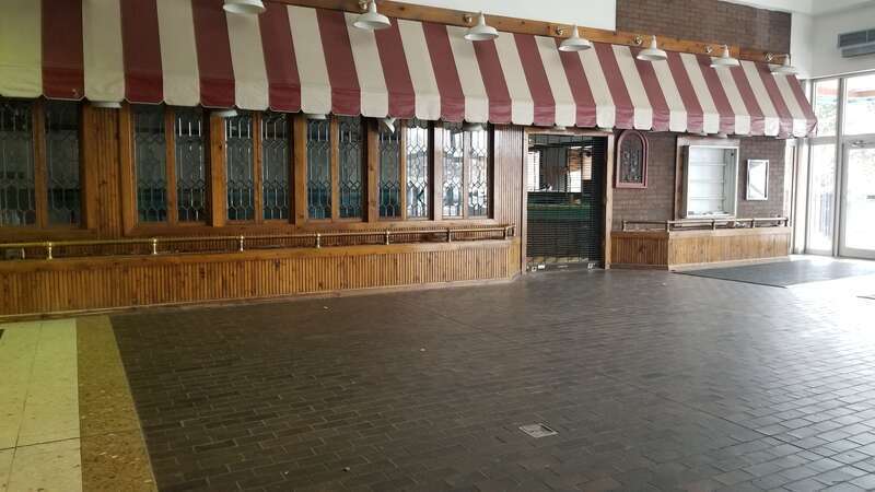 TGI Fridays - Washington Square Mall Indianapolis, IN November 2018