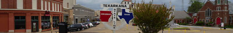 State Line Avenue in Texarkana, Arkansas, and Texarkana, Texas (United States).