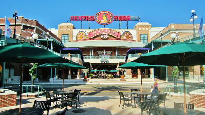 The Centro Ybor in Tampa / Le &quot; Centro Ybor &quot; à Ybor City, Tampa, Floride