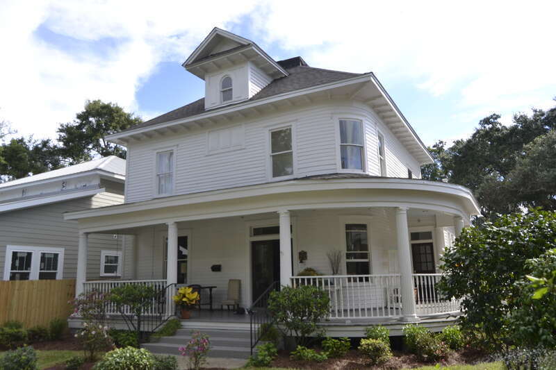 H.S. and Mattie M. Walker House