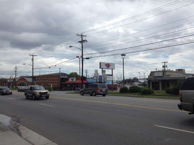 Northbound U.S. Route 11/eastbound U.S. Route 460 (Main Street) at the intersection with U.S. Route 11 Alternate/U.S. Route 460 Alternate (4th Street) in Salem, Virginia