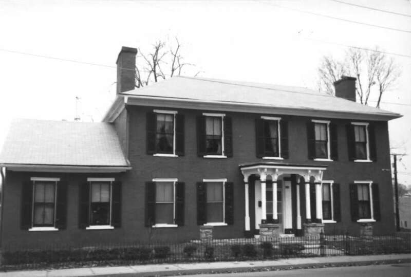 Black and white photograph of the Henry Watt House, aka Saunier House, aka Watt-Saunier House, which stood at 703 West High Street in Lexington, Kentucky. House was built circa 1818 by an unknown architect, listed on the National Register of Historic