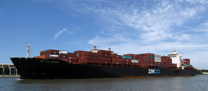 Freighter Approaching Port of Savannah, Georgia on the Savannah River

en.wikipedia.org/wiki/Wikipedia:Text_of_Creative_Commons_...
