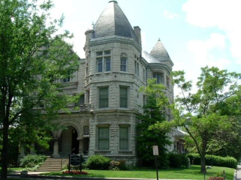 Picture of the Conrad Historic Home on St James Court, Old Louisville KY. Taken by Jeffrey B. Morris on May 26, 2006, the year of the dog. All rights released