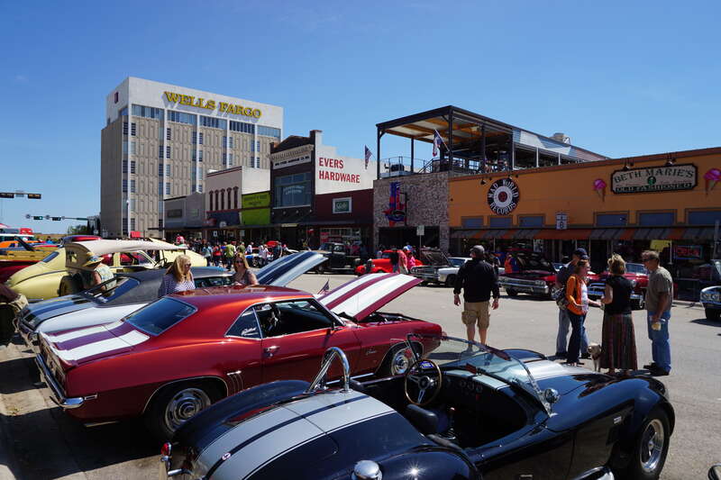 Hickory Street during the Arts, Antiques &amp;amp; Autos Extravaganza in Denton, Texas (United States).