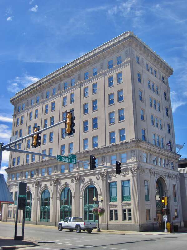 Manufacturer's National Bank in the East Rockford Historic District (1925). This was one of the largest commissions for Rockford firm Peterson &amp;amp; Johnson. It operated as a bank until the bank went bankrupt during the Great Depression. Shortly