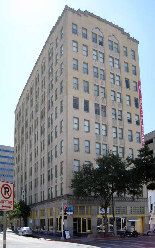 This   file was uploaded  with Commonist.