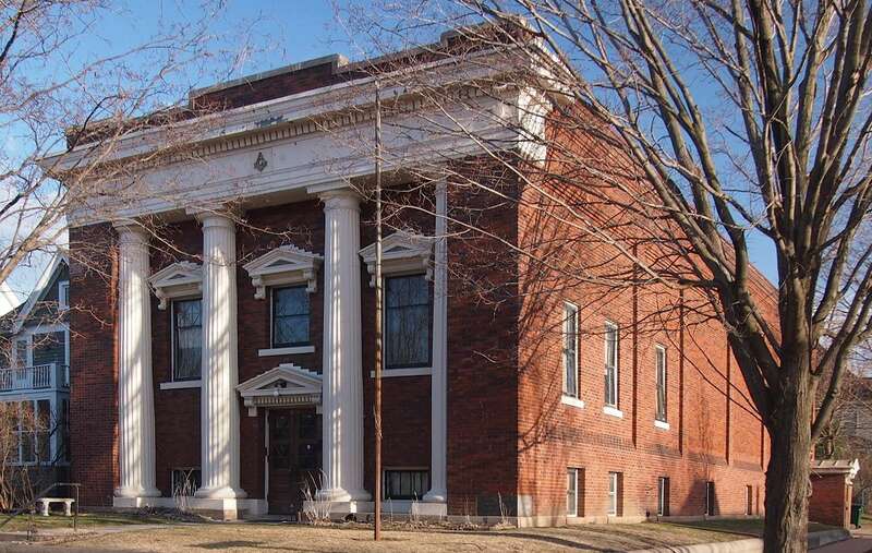 Triune Masonic Temple, St Paul, Minnesota, USA 





This is an image of a place or building that is listed on the National Register of Historic Places in the United States of America. Its reference number is 80002127.